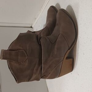 Women's Size 7 Faux Leather Cowboy Booties